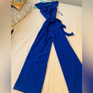 Tahari Size 4 Blue Jumpsuit